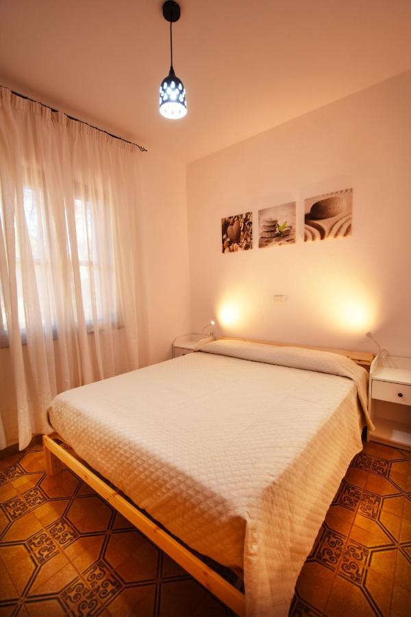 Mario & Nina - Portopino House Porto Pino Exteriör bild