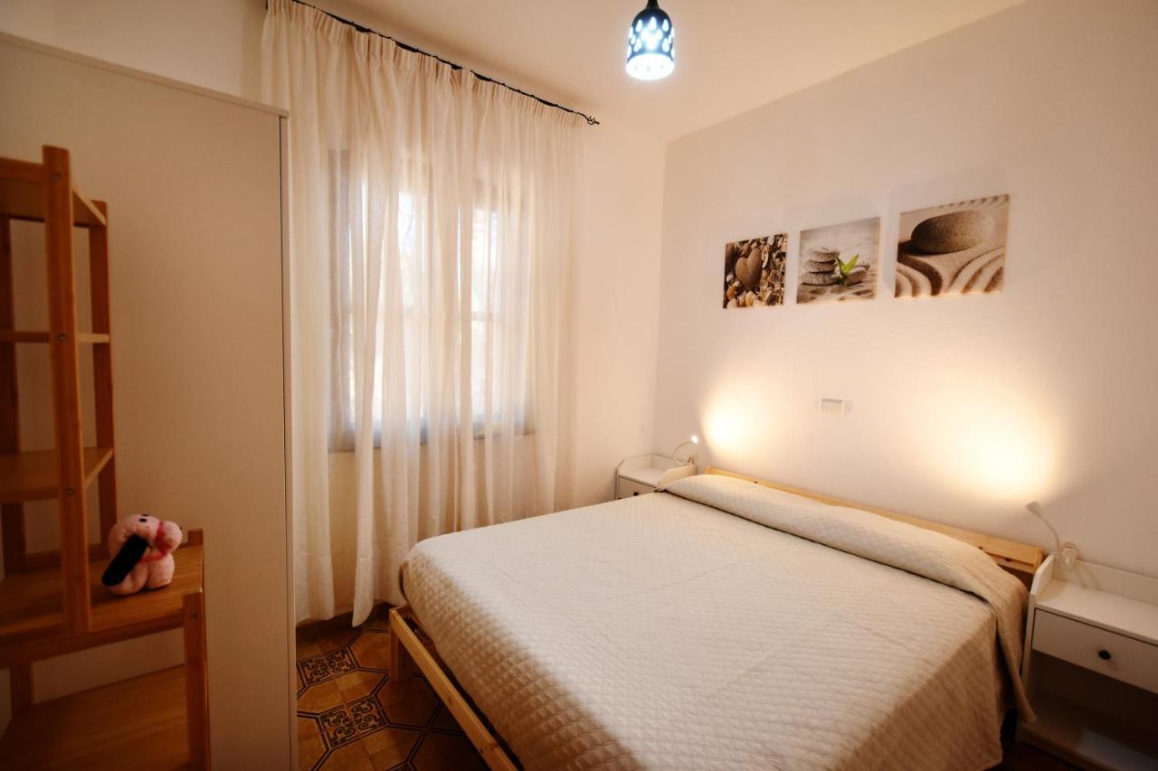Mario & Nina - Portopino House Porto Pino Exteriör bild